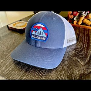 Columbia women’s trucker hat